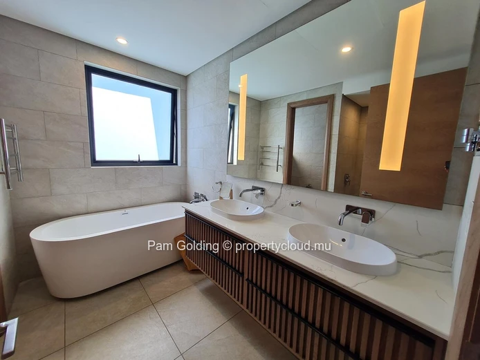 Appartement de Luxe 3 Chambres au Rez-de-Chaussée à Mont Choisy Golf and Beach Estate (Mandat exclusif)