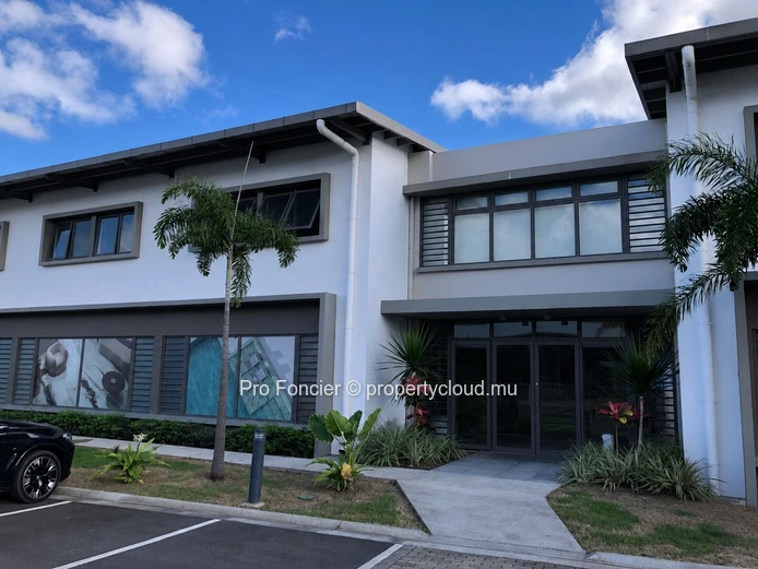 Office for rent in Mapou -  Well situated