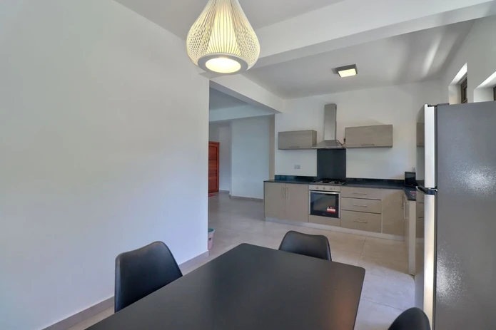 Charmant appartement de 2 chambres