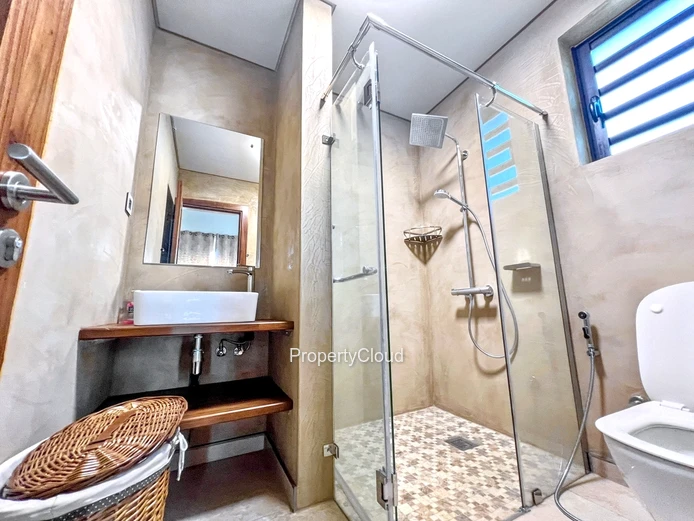 For Rent - 4-Bedroom Villa - Flic En Flac 