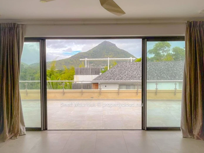 Penthouse avec toit terrasse avec vue imprenable à vendre