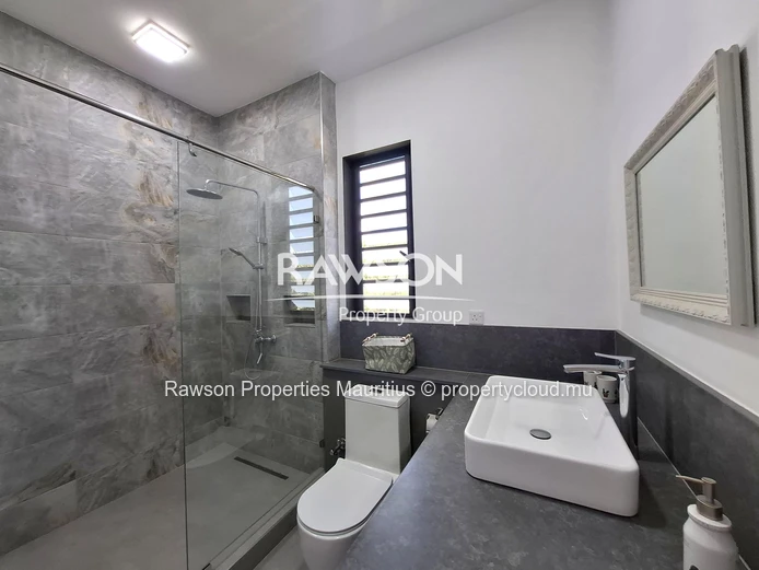 3 En-Suite Bedrooms | Spacious Modern Villa | Private Pool | Calodyne | Mauritian Citizens Only