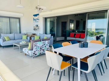 5 Bedroom Villa