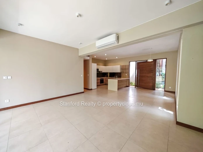Apartment for Rent – 2 Bedrooms, Grand Baie (North)