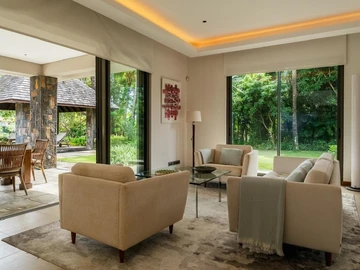 5 Bedroom House
