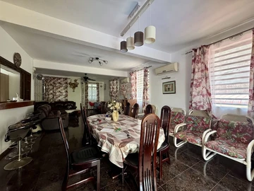 Maison de 6 Chambres
