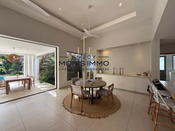 4 Bedroom Villa
