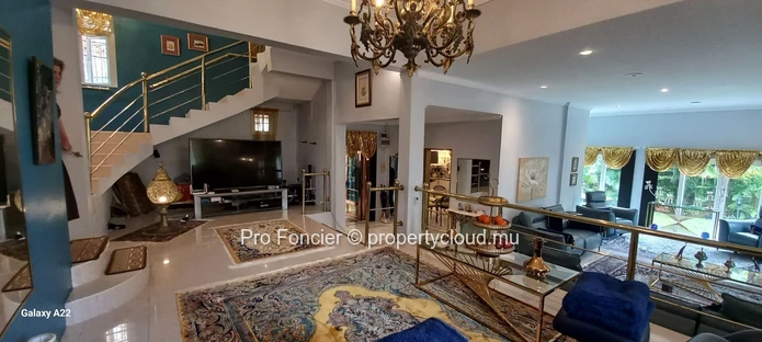 House for rent in Sodnac - An Elegant Luxury Home with Generous Living Spaces