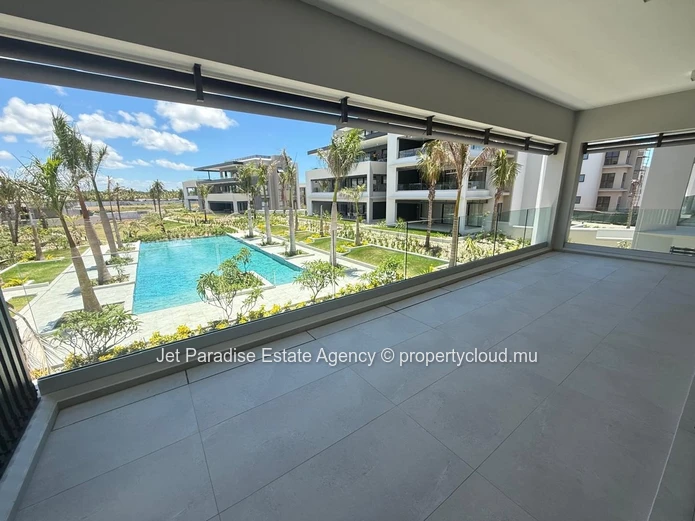 Appartement Moderne Neuf de 150 m² dans une Résidence Sécurisée avec Piscine commune