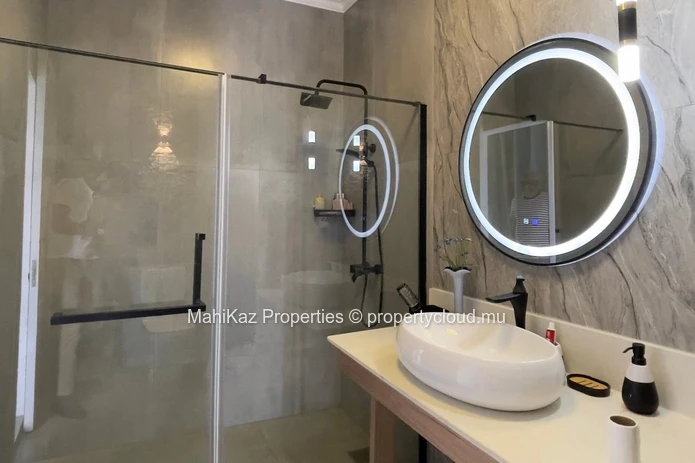 Luxurious Villa for Sale in Jardin d'Anna-2, Flic en Flac, Mauritius