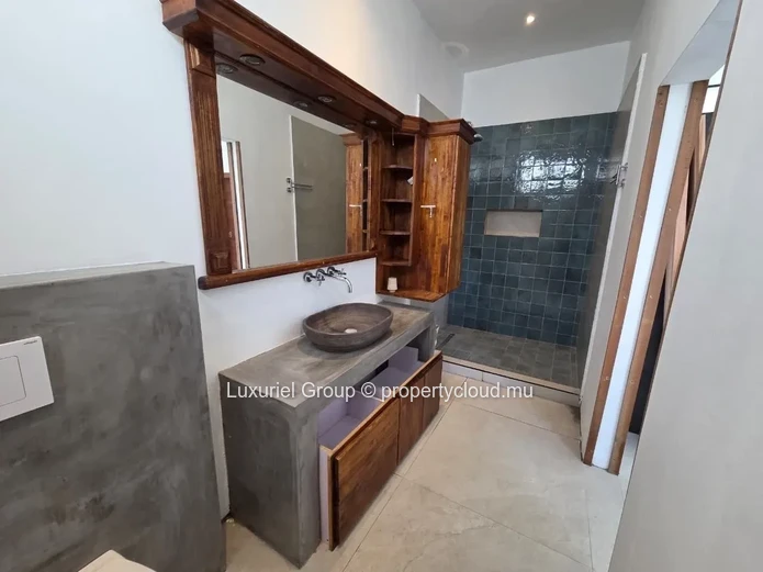 Brand-New Villa With Private Pool For Rent – Calodyne