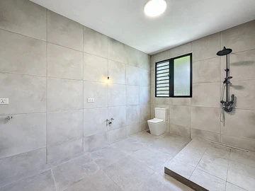 10 Bedroom Apartment