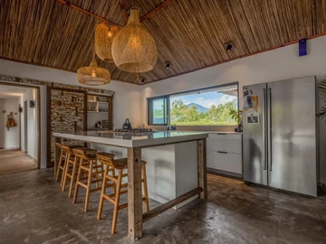7 Bedroom Villa