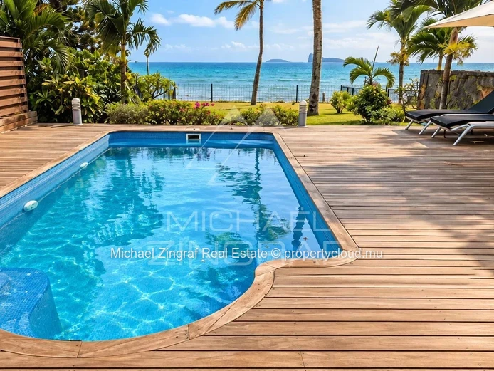 Waterfront Villa in Pointe Aux canonniers