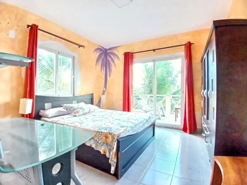 9 Bedroom Villa