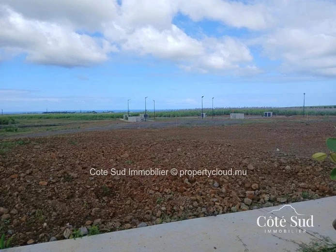 Fenced plot of 880 m² in Gros Bois, Mauritius