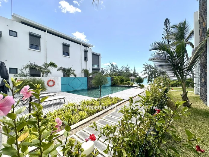 Belle Mare – Magnifique appartement pieds dans l’eau