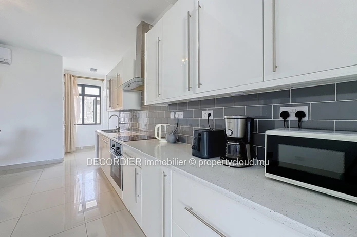 Spacious Apartment for Rent – Pereybère
