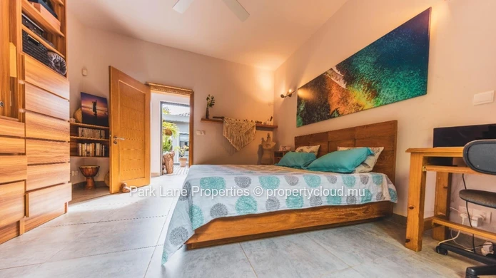 Exquisite furnished modern RES villa in the heart of Tamarin
