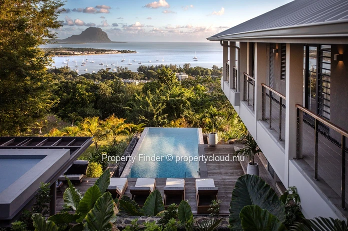 Luxurious 4-Bedroom Villa with Breathtaking Le Morne Views