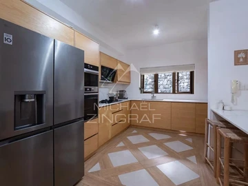3 Bedroom Townhouse, Duplex