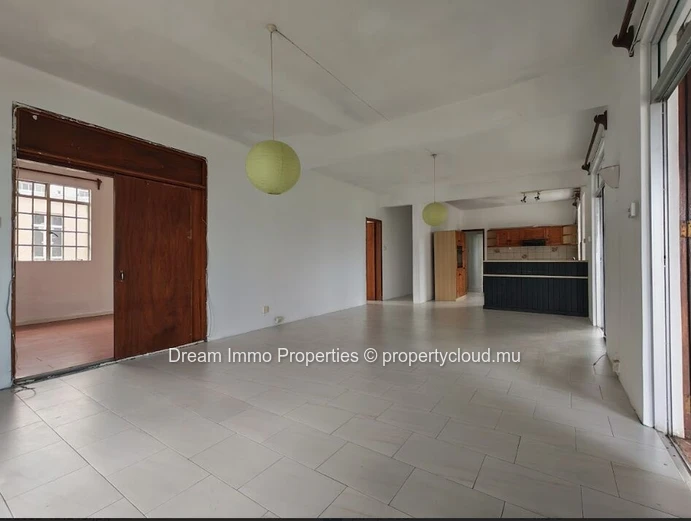 Price Drop ! Beautiful Spacious 7-Bedroom Villa In Beau Bassin – Mauritius