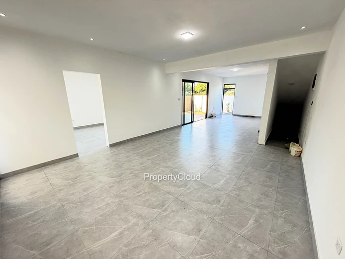 À Vendre | Villa Neuve De 3 Chambres | Trou Aux Biches