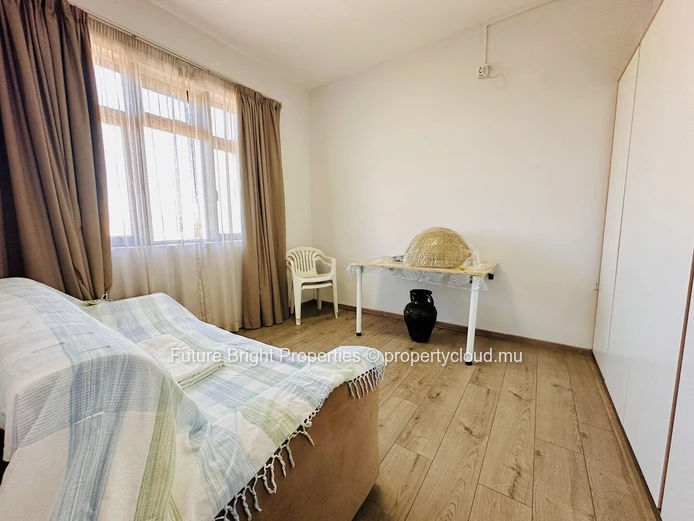 Elegant Apartment with Panoramic Views in the Heart of Rose Hill