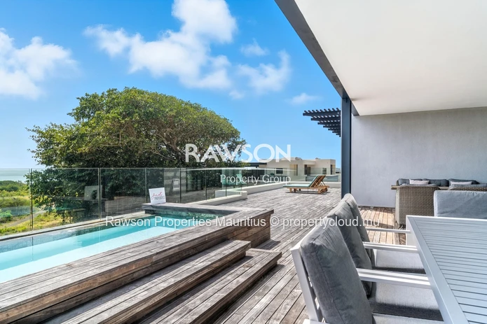 3 En-Suite Bedroom Penthouse | Sea View | Private Pool | Saint-Antoine