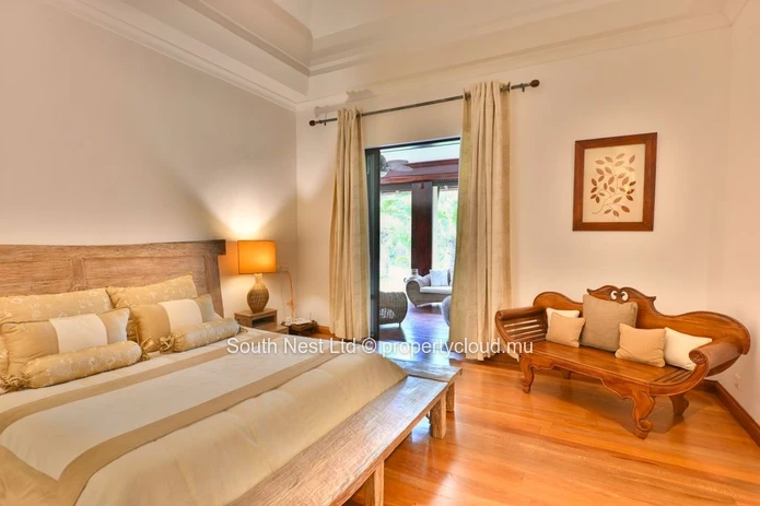 Villa de Prestige dans un Domaine Golfique à Tamarin | Piscine Privée & Vue Montagne