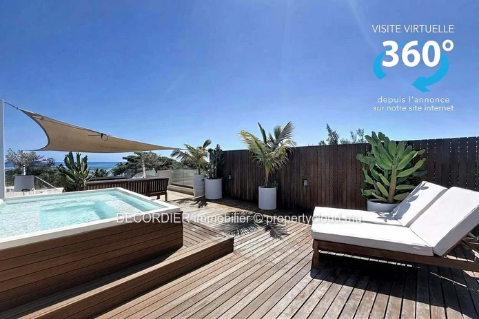 Penthouse with Lagoon View and Private Pool