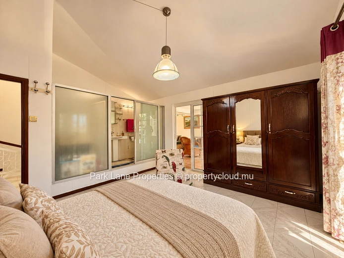 A Beautifully Maintained Family Home in the Heart of Flic en Flac