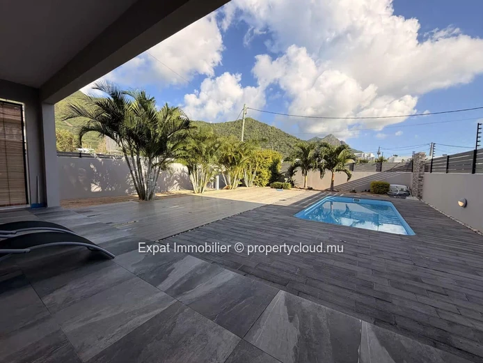 Secure 4-Bedroom Villa with Pool and Stunning Le Morne Views – For Rent in La Gaulette