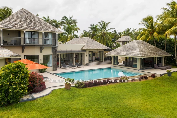 Villa 6 chambres d’exception avec vue panoramique sur le golf et le lagon
