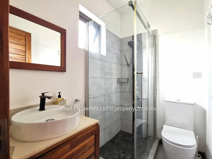 Penthouse | 3 Bedrooms | Private Rooftop