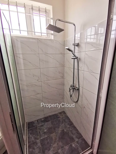 À Louer - Appartement De 2 Chambres Au Rez De Chaussée - Coromandel