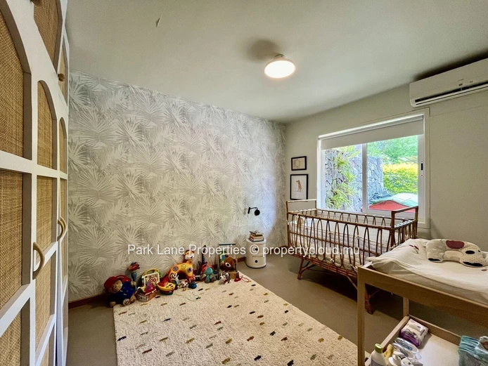 Chic Sanctuary: Tastefully Renovated, Semi-Furnished Family Home