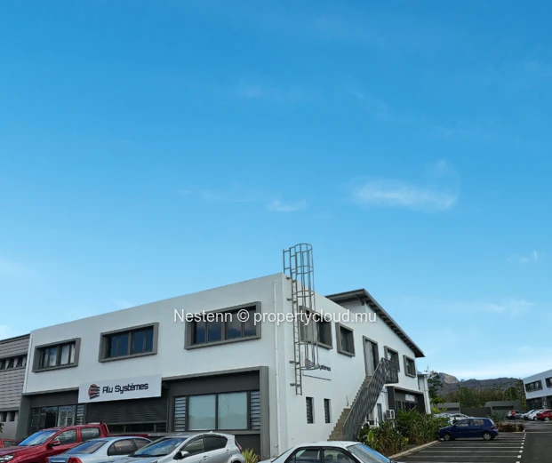 Prime office space with unmatched visibility – Ideal for your business growth!