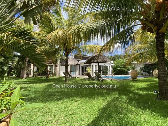 Modern villa in Grand Baie