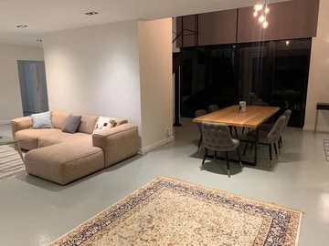 5 Bedroom Villa