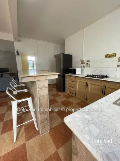 Prestigieux maison de 241 m² avec jardin et terrasse à Mahébourg