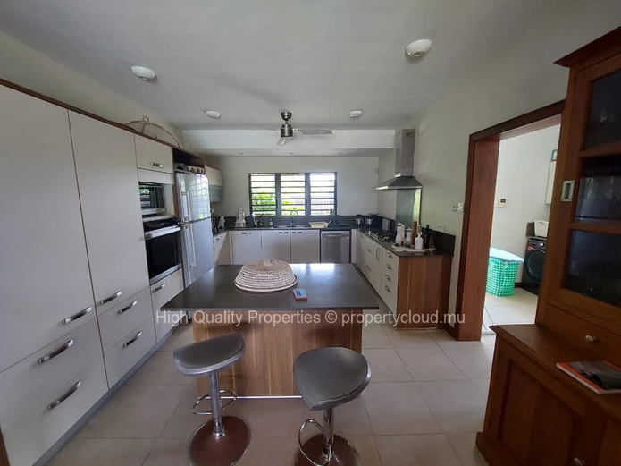 Beachfront 4-Bed Villa with Pool in Belle Mare, Flacq - For Rent