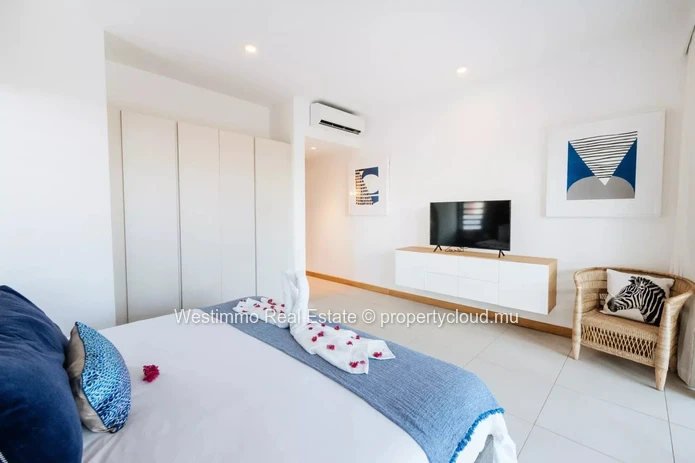 GRAND GAUBE - 3-bedroom apartment for sale in Grand Gaube with a communal pool and 174 m².