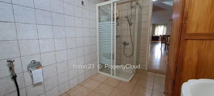 Maison / Villa - 5 chambres - Moka - Ref. MA85404LO
