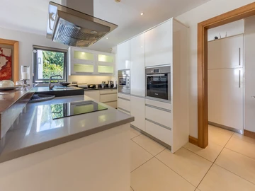 4 Bedroom Villa