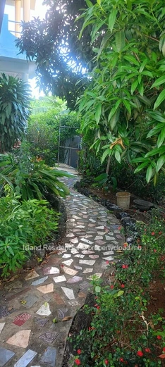 Cottage - Spacieuse Maison familiale  meublée avec un beau jardin tropical et proche de l'Ecole du Nord