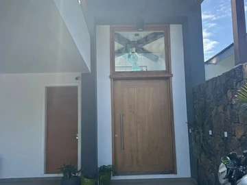 6 Bedroom Villa