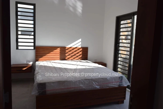 Maison moderne entièrement meublée à Calodyne  en Vente