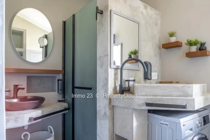 House / Villa - 6 bedrooms - Moka - Ref. MA96560LO