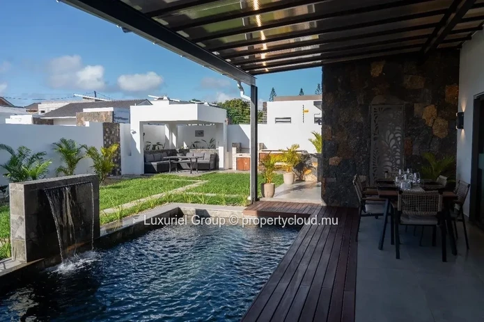 3-Bedroom Villa With Pool, Terrace, And Private Garden
